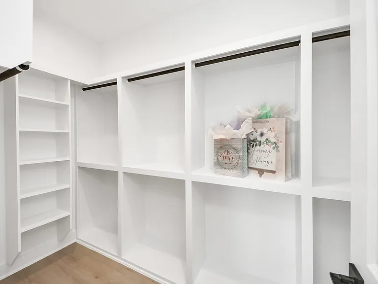 860 Rachel St #D — Photo 34