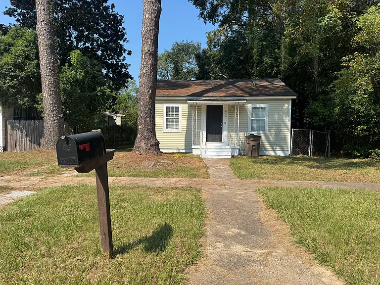 556 Lesesne St — Photo 12
