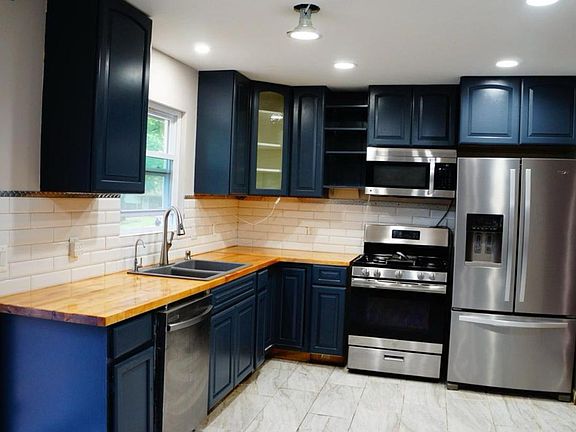 3rd image of 3136 135th Ave NW