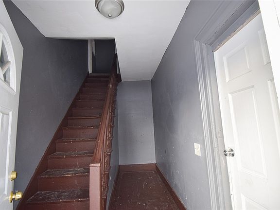 2nd image of 80 Flower St