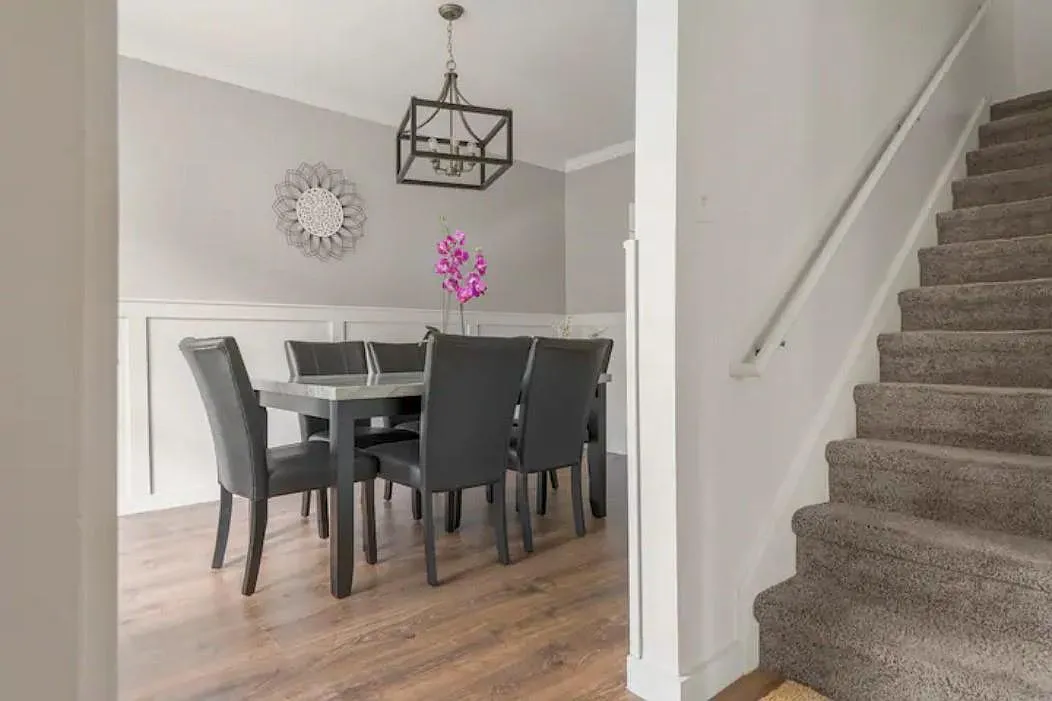 3 bed, 2.5 bath, 1686 sqft, $2,600 — Photo 2