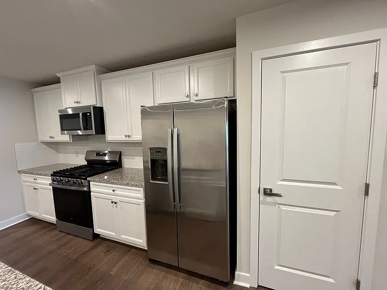 4184 Farmfield Dr — Photo 8