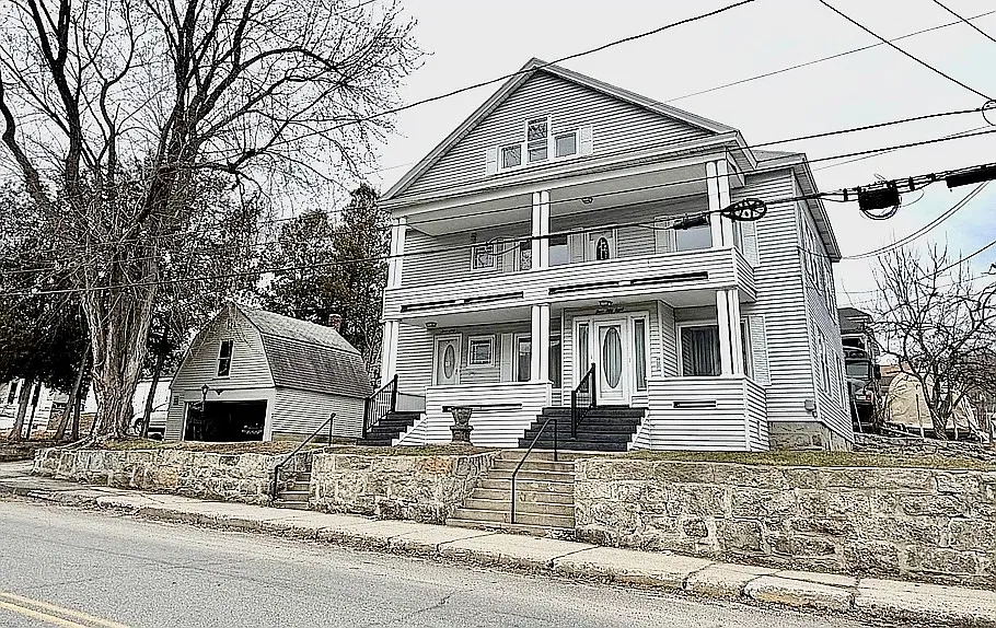 358 Willard St