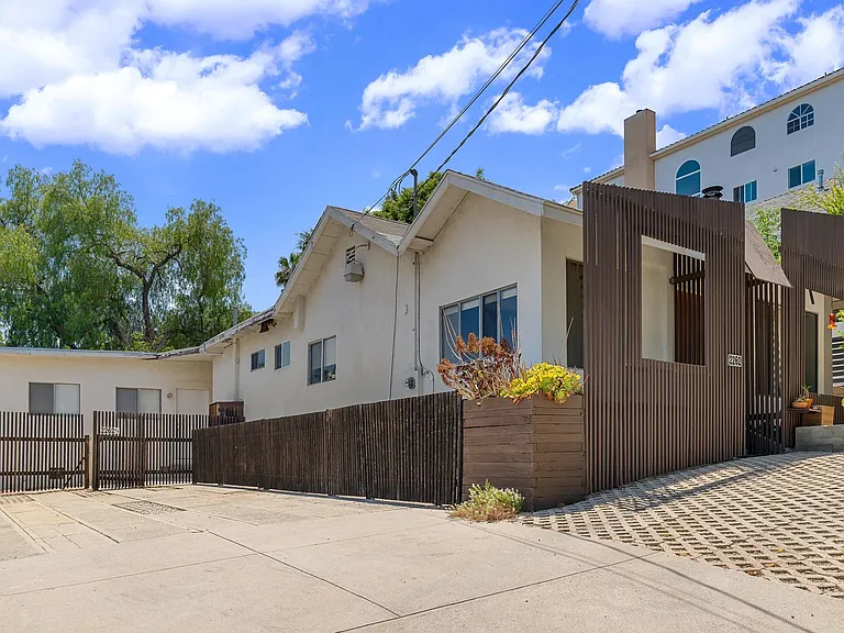 2262 Duane St #2262.5 — Photo 11