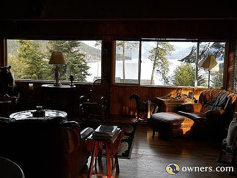 Majestic view of lake from your windows