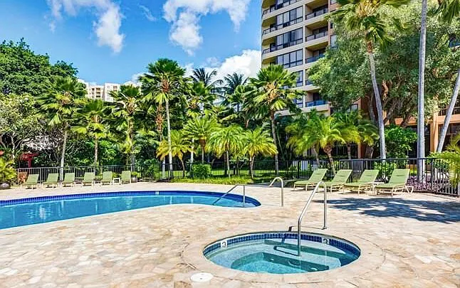 Pool and jacuzzi