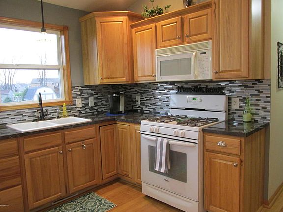 5th image of 1829 Cooke Farms Dr