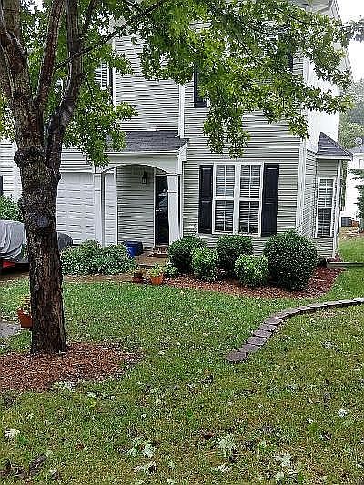 1st image of 2408 Woodridge Dr