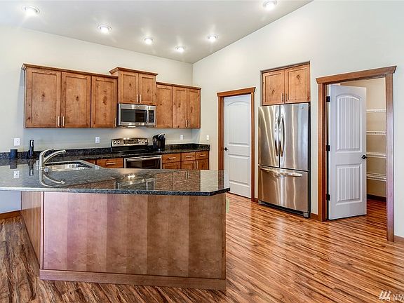 5th image of 10413 Galleon Pl NW