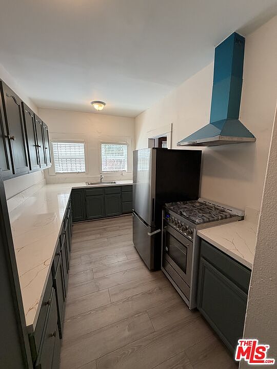 1st image of 1406 S Saint Andrews Pl