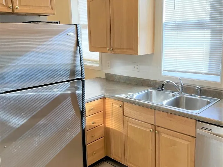 1647 N Clarkson St #3 — Photo 7