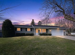 499 Hyland Dr, Stoughton, WI 53589