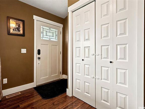 3rd image of 9 Jarvis STREET
