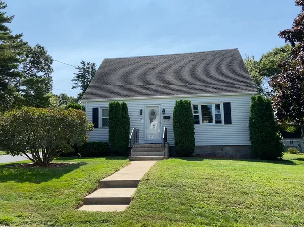 38 Farmington Avenue, New London, CT 06320