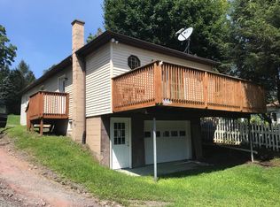 306 Valley Ln, Nicholson, PA 18446