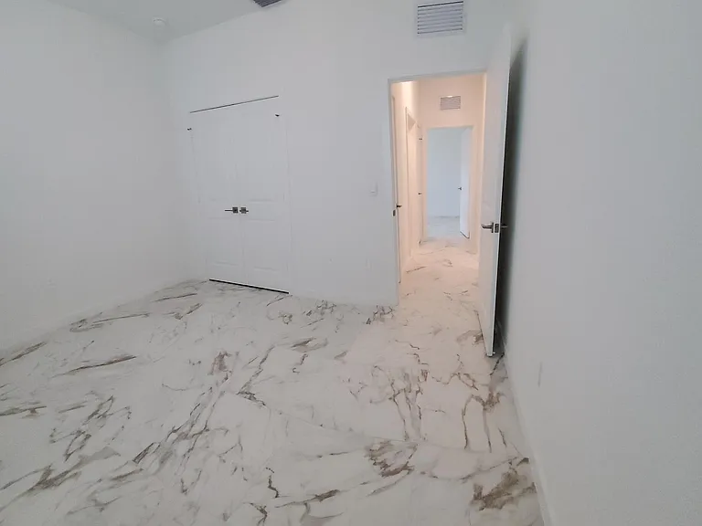 1949 NE Ocean Dunes Dr — Photo 5