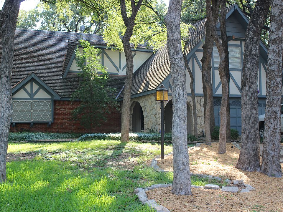 1st image of 2000 Arlena Dr