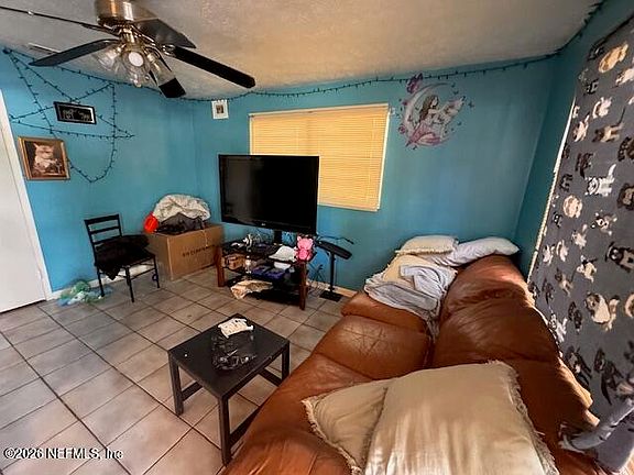 5th image of 4942 SPRING GLEN Road