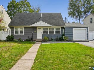 76 Day Avenue, Bergenfield, NJ 07621