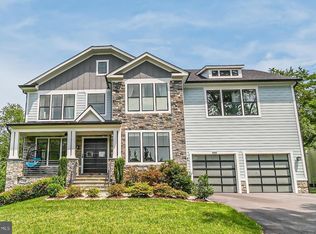 9908 Blake Ln, Oakton, VA