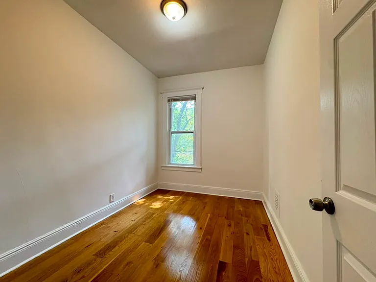 211 Myrtle Ave #2 — Photo 6
