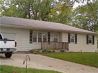 5th image of 1911 Shawnee St