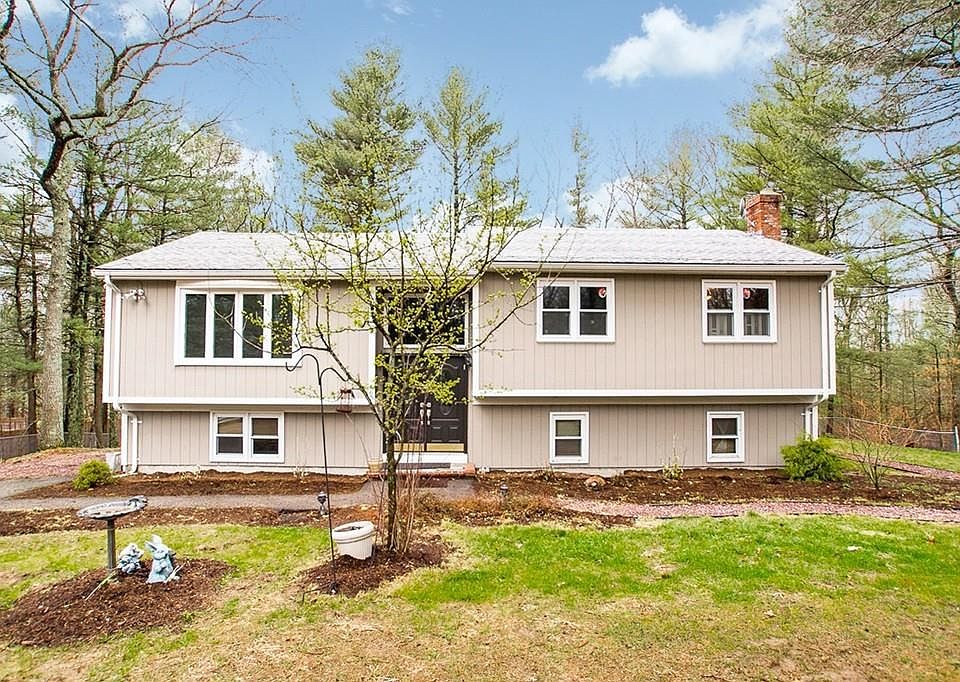 1st image of 467 Massapoag Ave