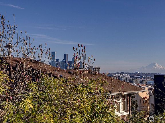 2nd image of 505 W Kinnear Place