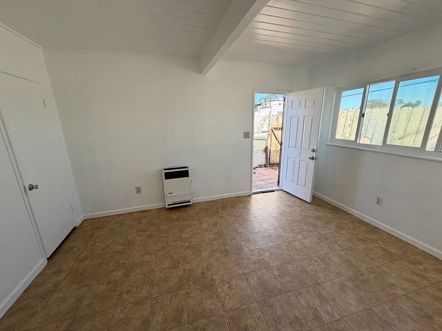 2 bed, $2,300 — Photo 3