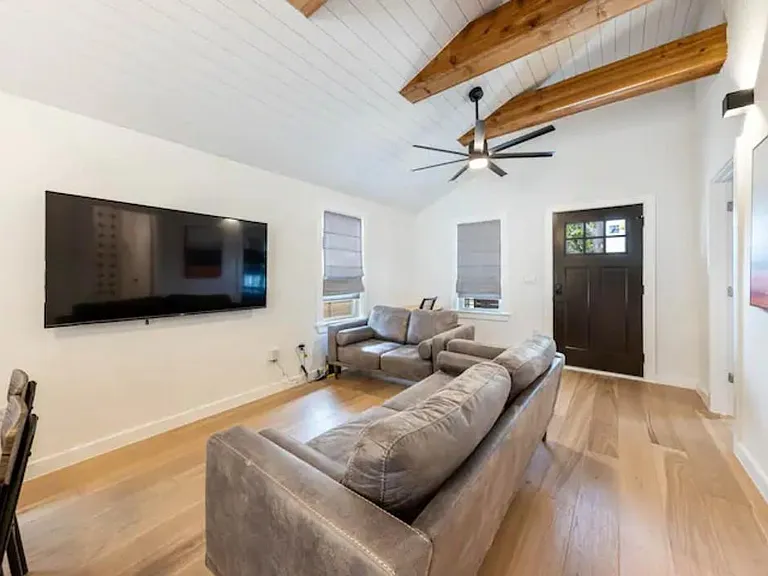 2319 Santa Rita St — Photo 17