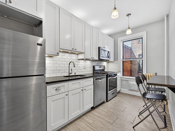3rd image of 429 Fairmount Ave APT 210