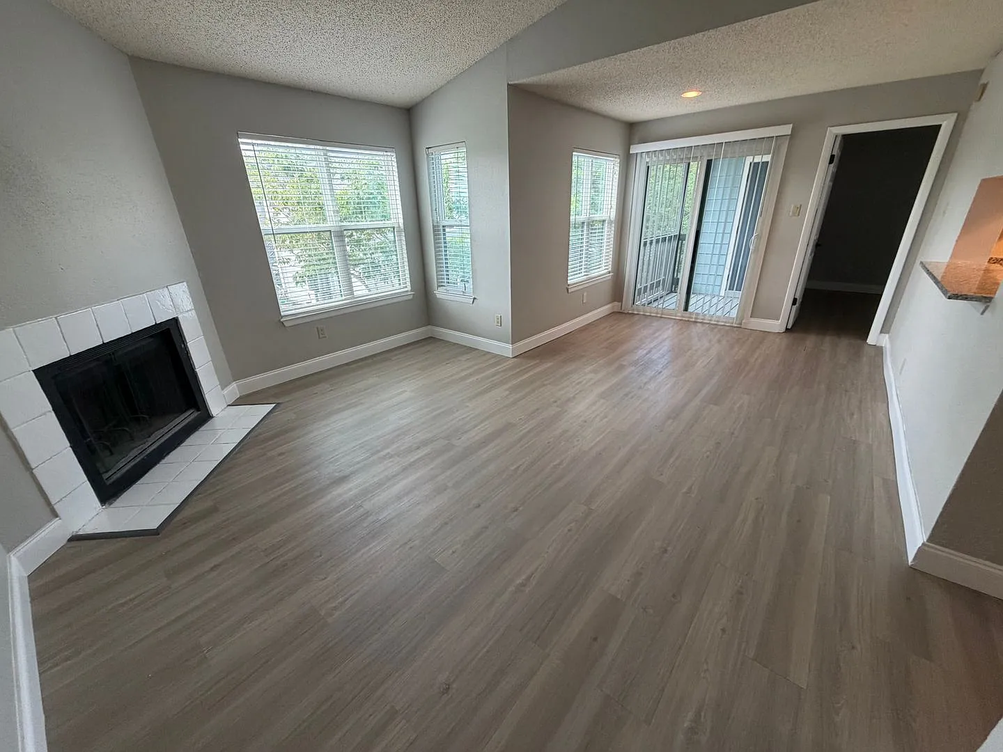 Charming Condo Living in the Gated Community of Cabana Key! — Photo 3