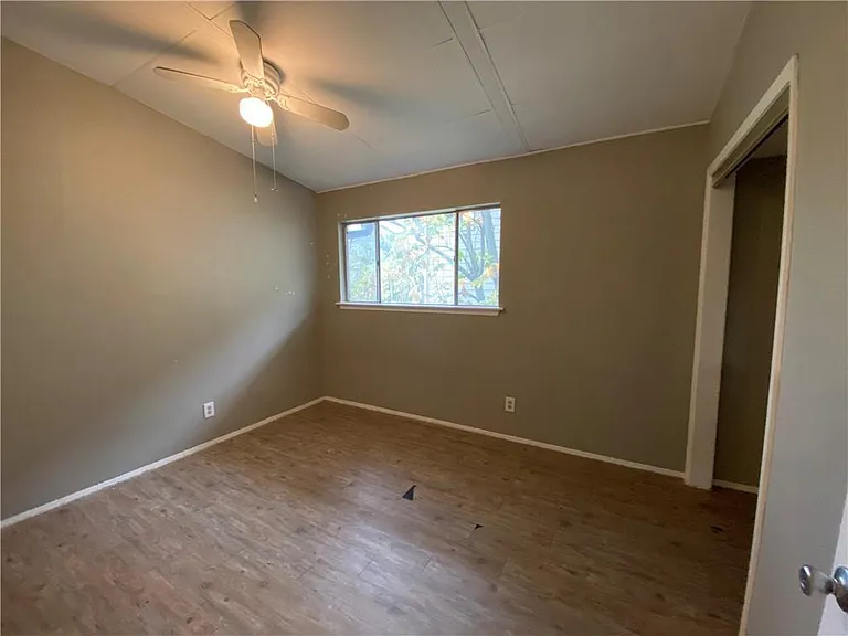 2413 Leon St #101 — Photo 18