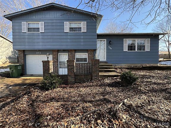 2nd image of 404 Fox Creek Rd