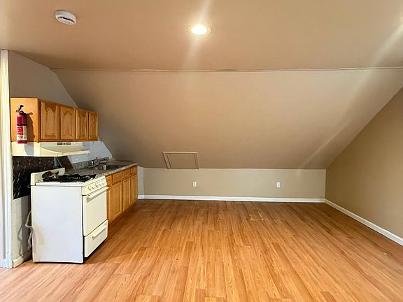 5th image of 19 Piercy St #3