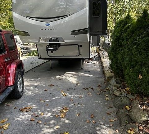 3rd image of 4224 E Pkwy #273