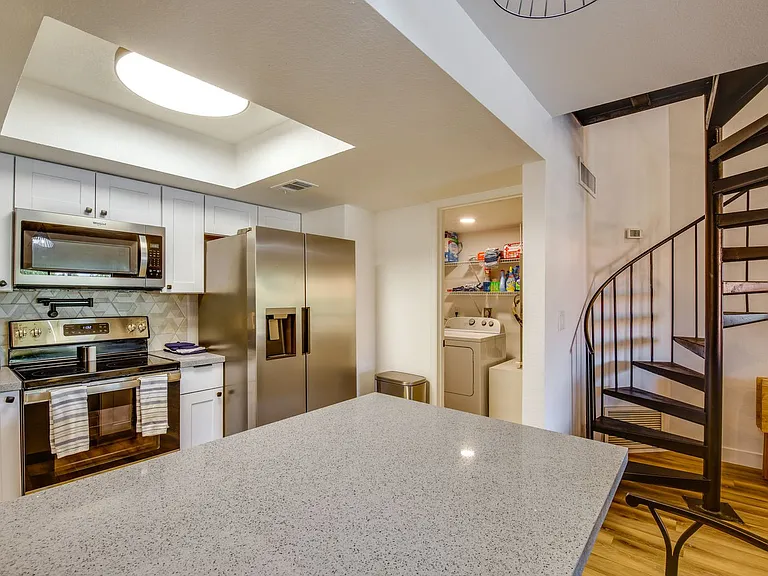 1351 N Pleasant Dr #2-ID1545831P — Photo 7