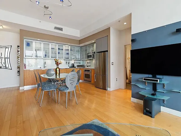 575 6th Ave #1301 — Photo 7
