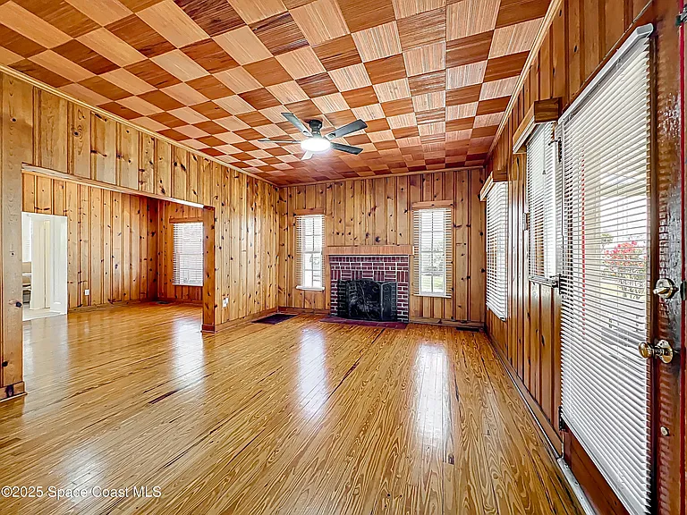 2811 N Indian River Dr — Photo 7