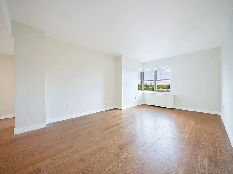 75-25 153rd St #508 — Photo 2