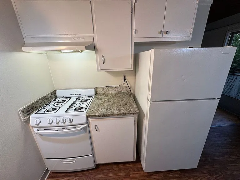 52 East 41st Place — Photo 26