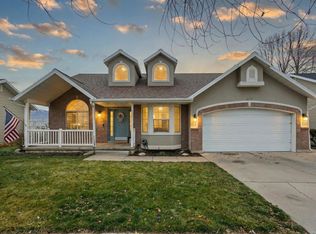 1427 W Silvercreek Dr, Layton, UT 84041
