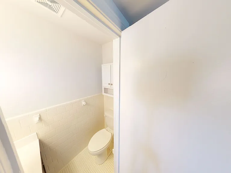 Forest Hill Court — Photo 11