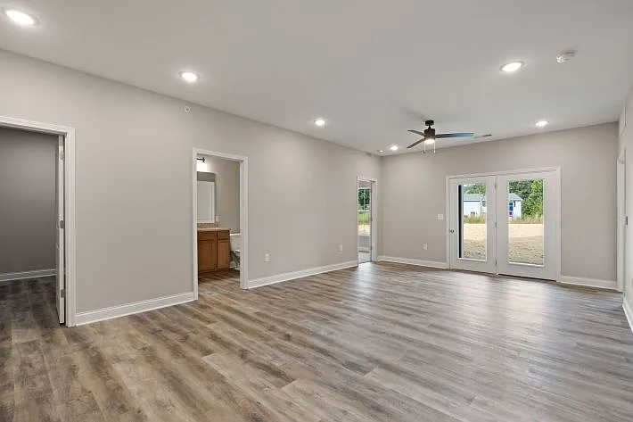 Adelyn Apartments