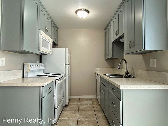 3rd image of 7791 Linda Vista Rd APT 12