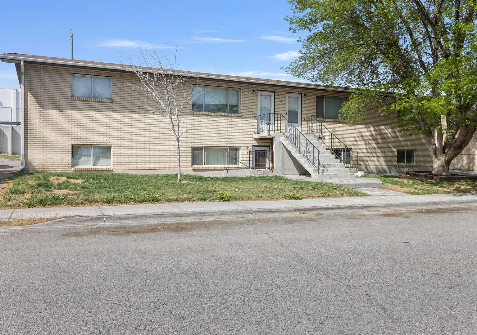 2 Bed 1 Bath Apartment with Garage in Idaho Falls — Photo 1