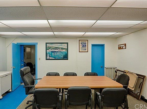 Middle room in commercial space. Include small storage closet, access to rear room and full bath.