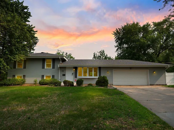 11411 Johnson Cir, Bloomington, MN 55437