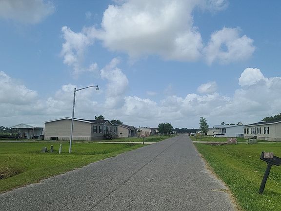 5th image of 1034 Weeping Willow Dr