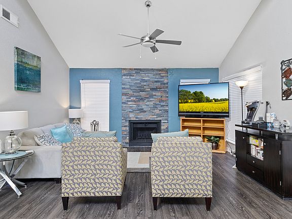 5th image of 12300 Hymeadow Dr #101